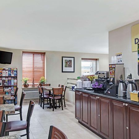 Days Inn By Wyndham Jamaica / Jfk Airport Нью-Йорк Экстерьер фото