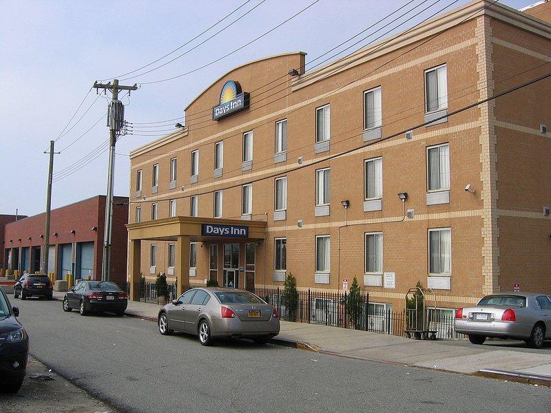 Days Inn By Wyndham Jamaica / Jfk Airport Нью-Йорк Экстерьер фото